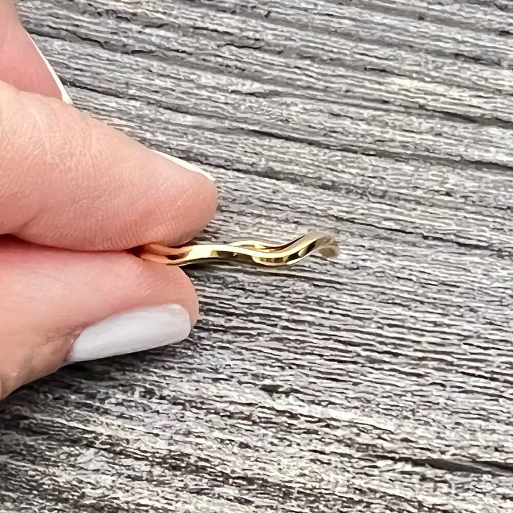 NEW 18K yellow gold pl waves asymmetrical thin band stacking ring jewelry B29A - Picture 2 of 4